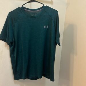 Dark green under armour shirt